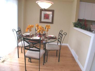 Royal Premier Homes - Eco Friendly Home Builders London - Aspen - Dining Area - Gallery Image