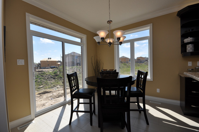 Royal Premier Homes - Eco Friendly Home Builders London - Beaverbrook I - Dining Area